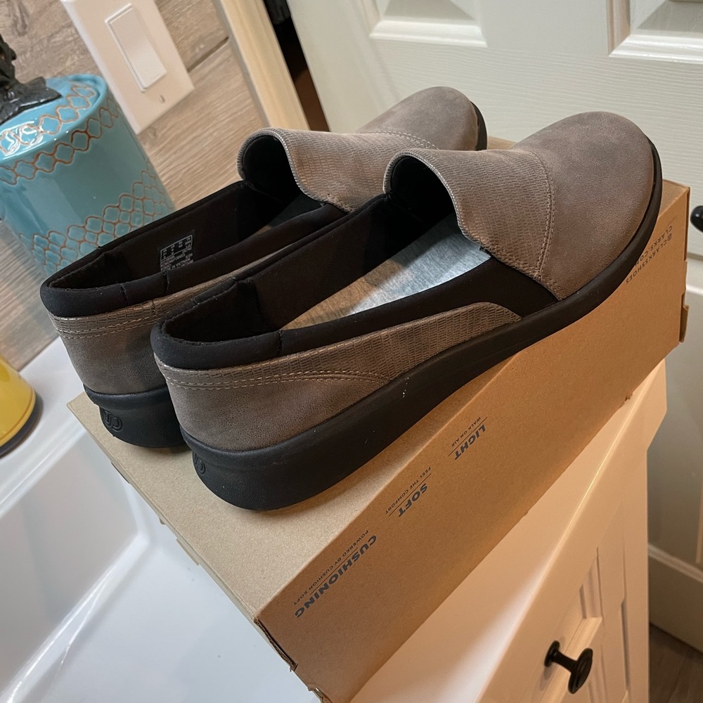 Clarks slip on shoes size 9